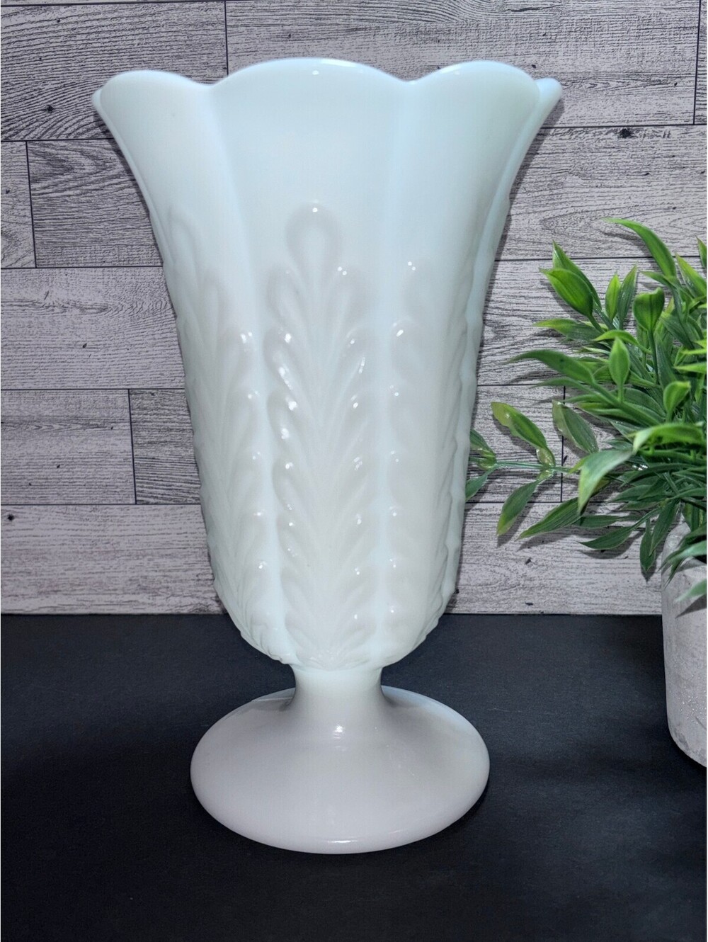 Vintage E.O. Brody Co Large White Milk Glass Flower Fern Vase 9" M5200 Cleveland